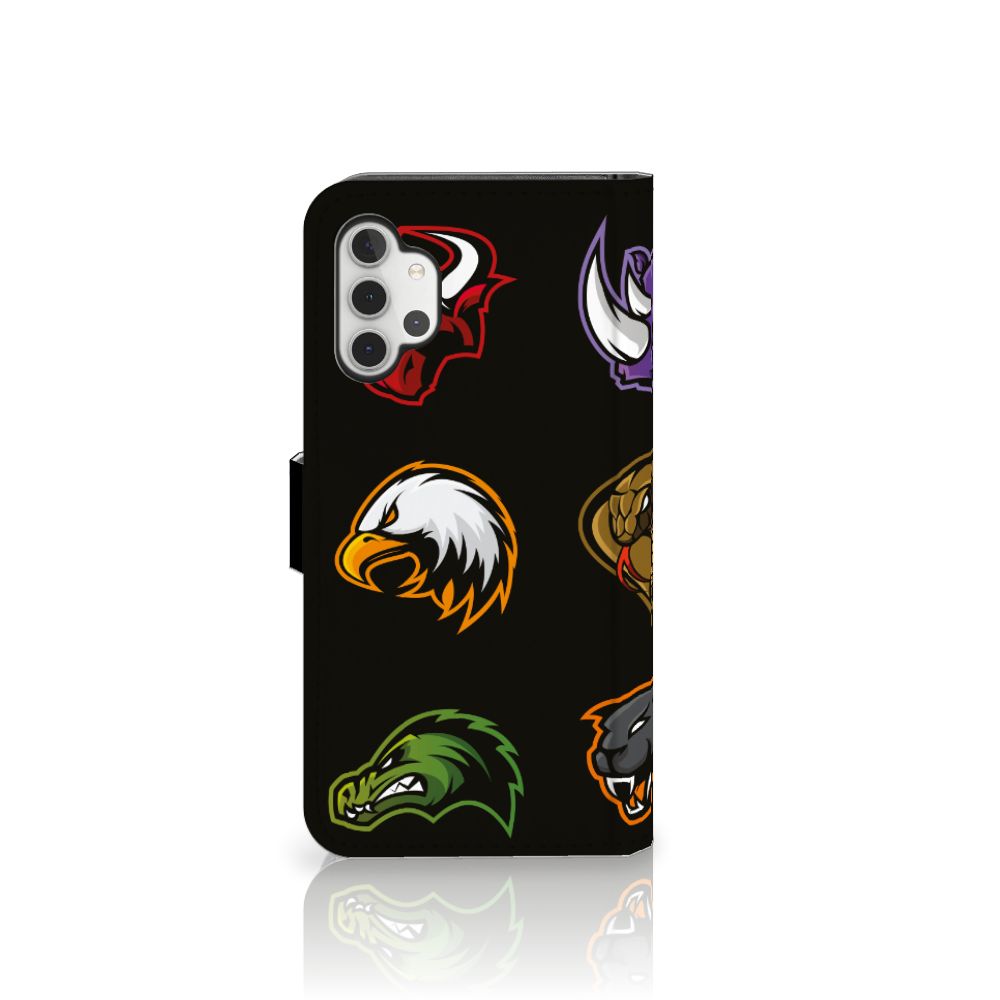 Samsung Galaxy A32 4G Leuk Hoesje Cartoon met verschillende cartoon ontwerpen op een zwarte achtergrond.