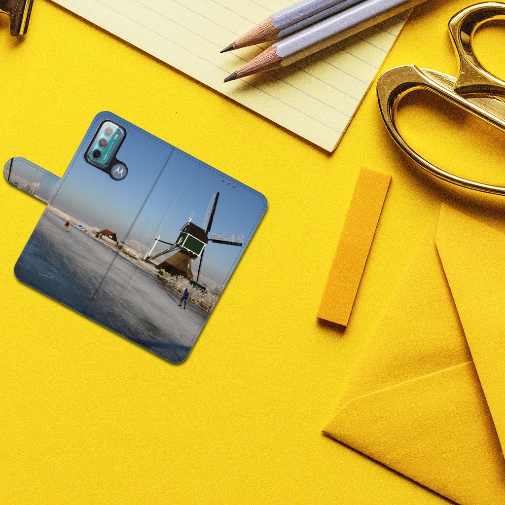 Motorola Moto G60 Flip Cover Schaatsers