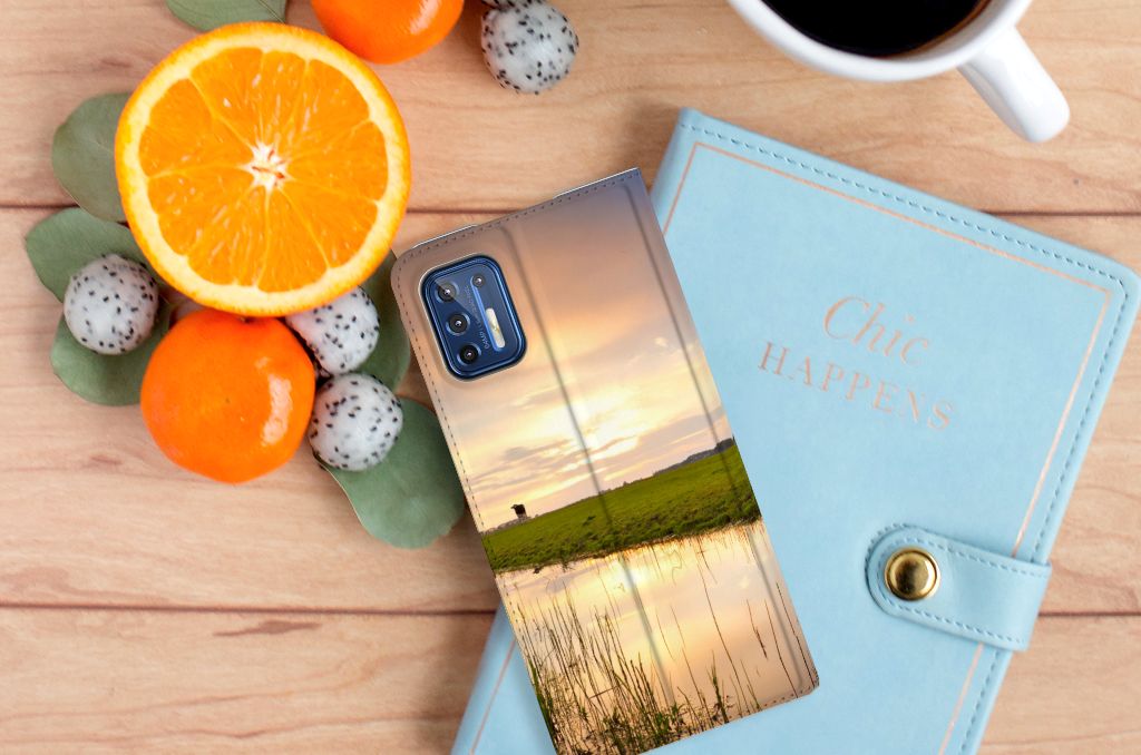 Motorola Moto G9 Plus Hoesje maken Koe - B2C Telecom