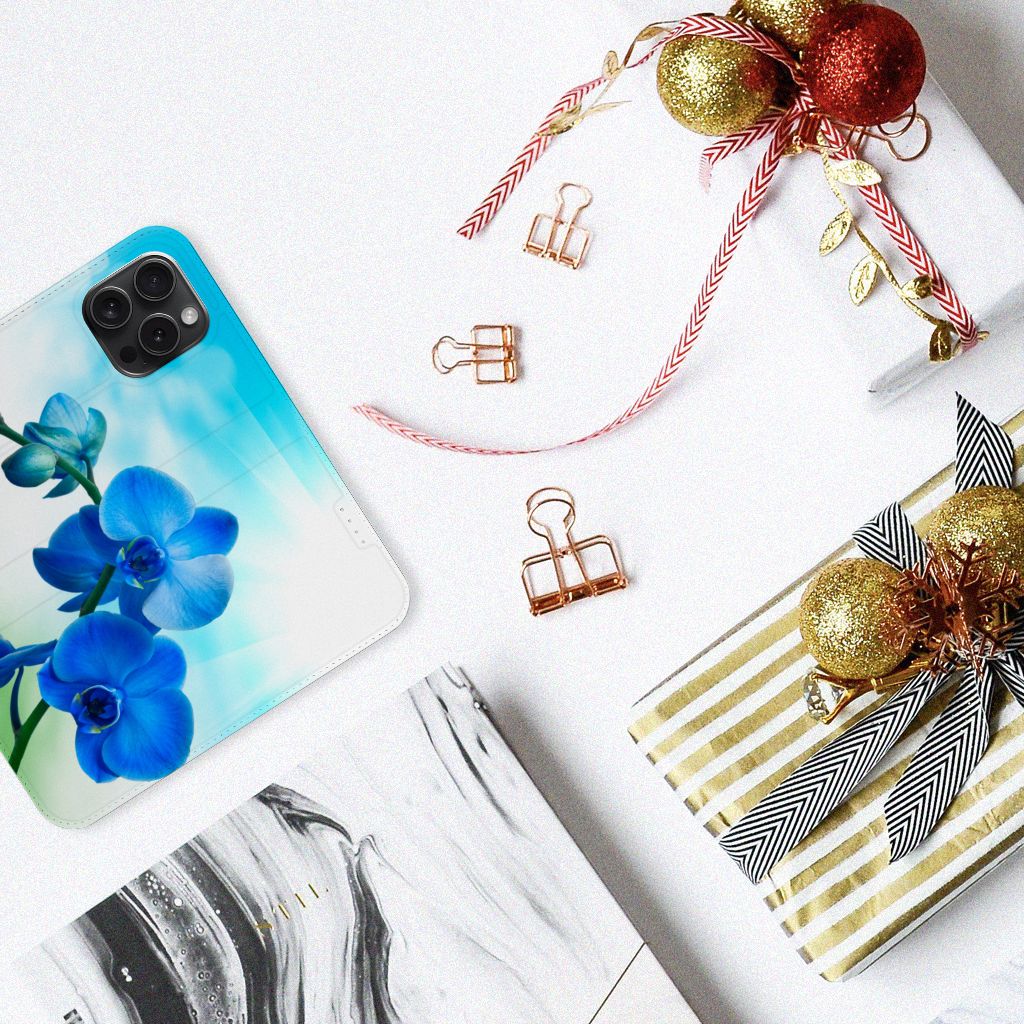 iPhone 15 Pro Smart Cover Orchidee Blauw - Cadeau voor je Moeder met elegant design en orchideeën 🌸.