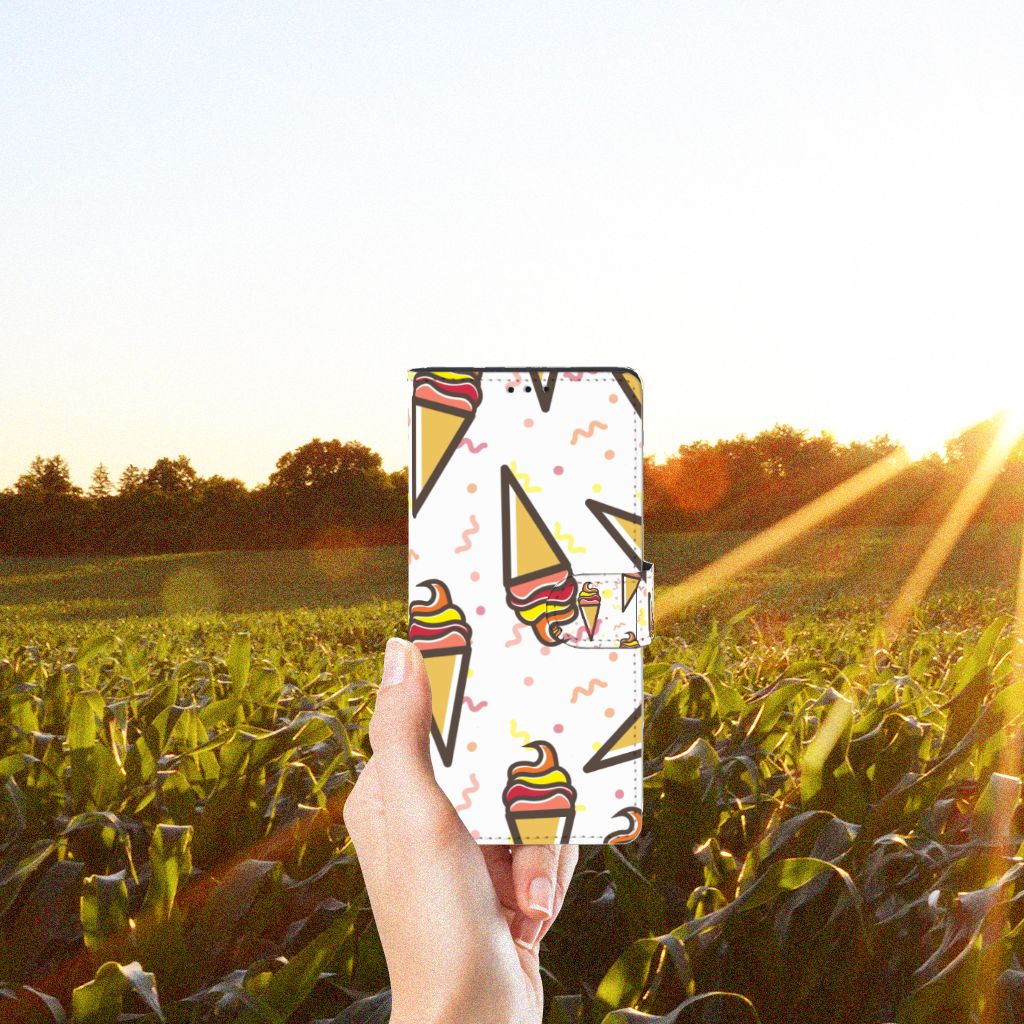 Motorola Edge 20 Lite Book Cover Icecream
