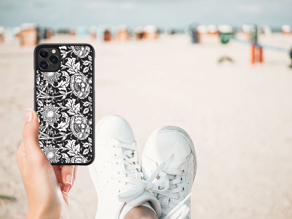 Apple iPhone 11 Pro Max Skin Case Black Flowers B2C Telecom