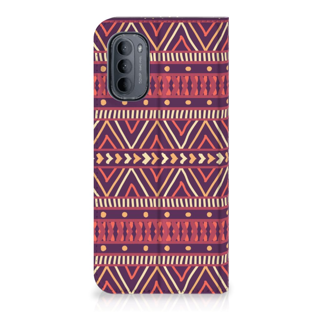 Motorola Moto G31 | G41 Hoesje met Magneet Aztec Paars - B2C Telecom