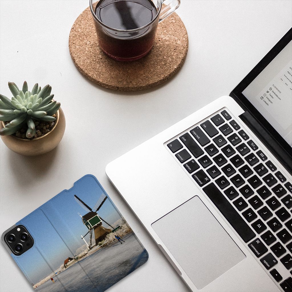 iPhone 13 Pro Max Book Cover Schaatsers - B2C Telecom