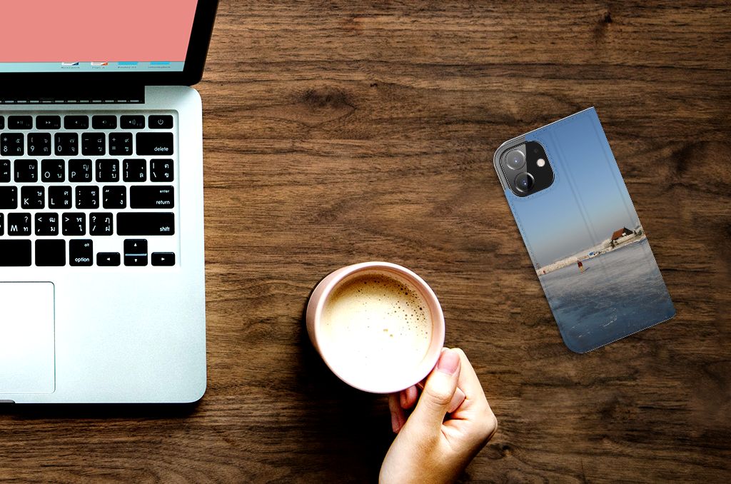 iPhone 12 | iPhone 12 Pro Book Cover Schaatsers - B2C Telecom