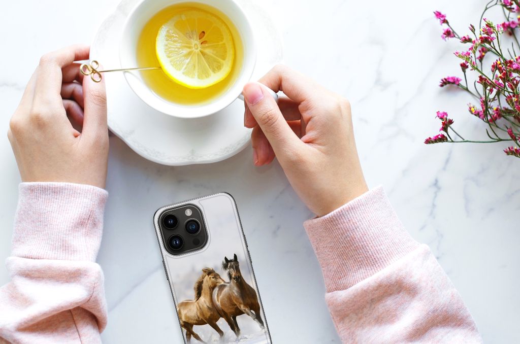 iPhone 15 Pro Dierenprint Telefoonhoesje Paarden B2C Telecom