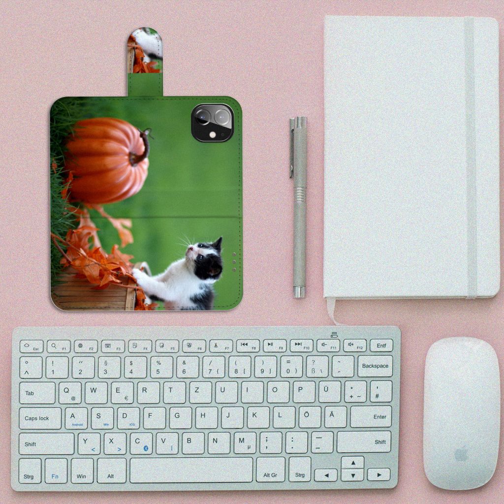 Apple iPhone 12 Mini Telefoonhoesje met Pasjes Kitten