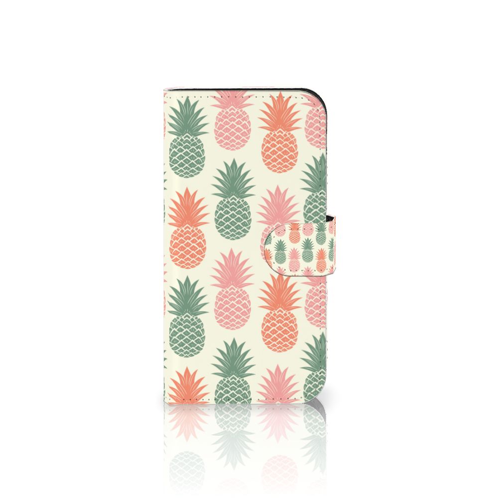 iPhone 15 Pro Book Cover Ananas met kleurrijke ananasprint op een stijlvolle boekhoes.