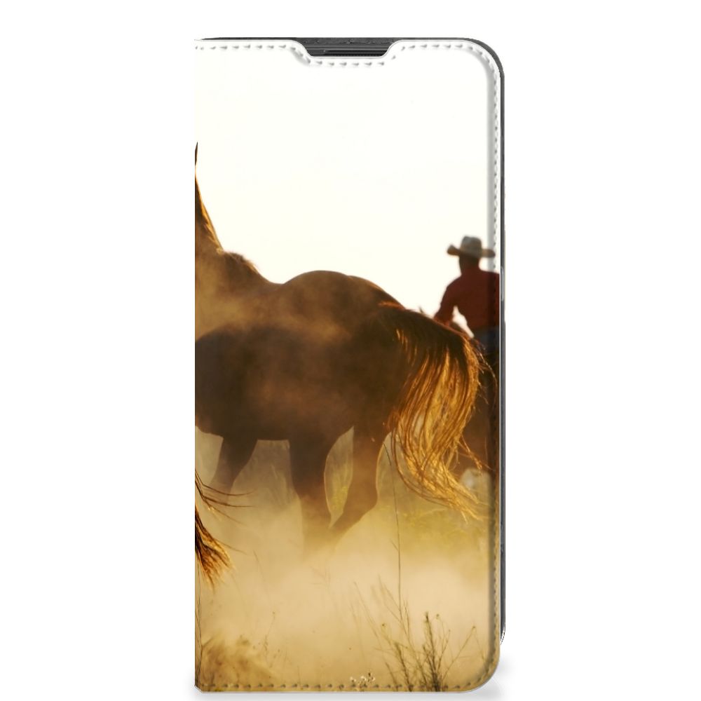 OnePlus 10 Pro Hoesje maken Design Cowboy met paarden en cowboy silhouet in de mist.