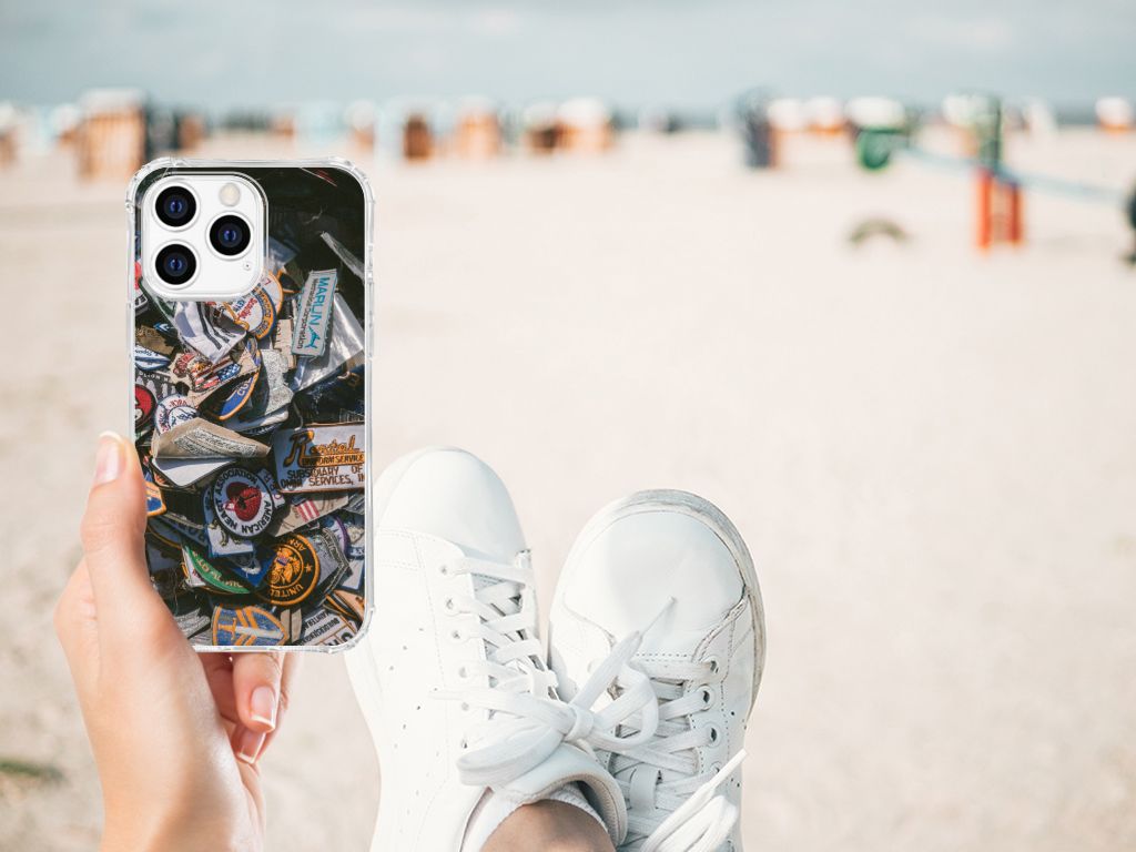 Apple iPhone 14 Pro Max Anti-shock Hoesje met foto Badges B2C Telecom
