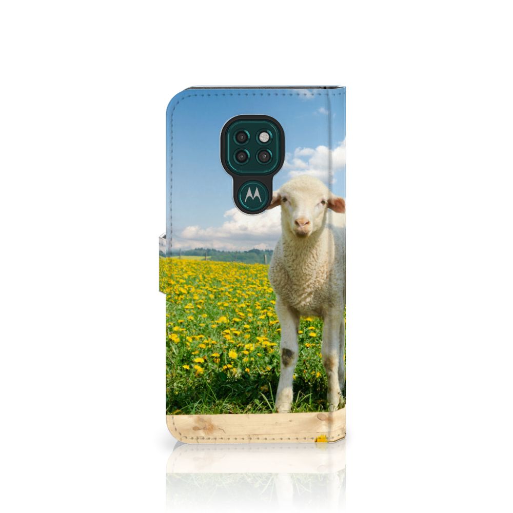 Motorola Moto G9 Play | E7 Plus Telefoonhoesje met Pasjes Schaap en Lammetje