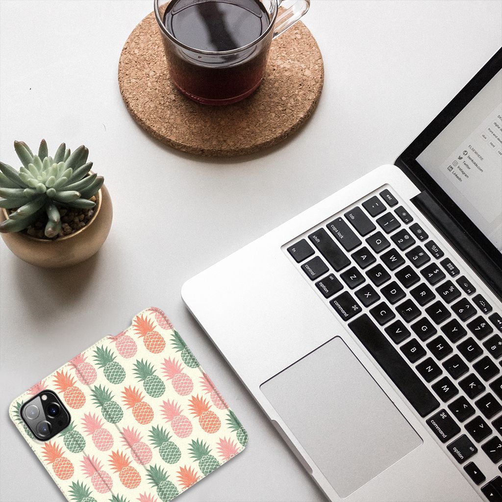 iPhone 14 Pro Flip Style Cover Ananas