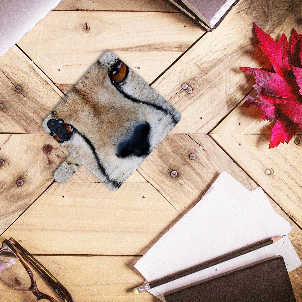 Samsung Galaxy M14 Telefoonhoesje met Pasjes Cheetah close-up van cheeta gezicht