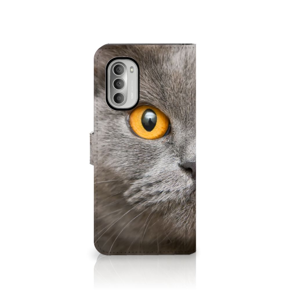Telefoonhoesje met Pasjes Motorola Moto G51 5G Britse Korthaar met indrukwekkende kat en gele ogen.