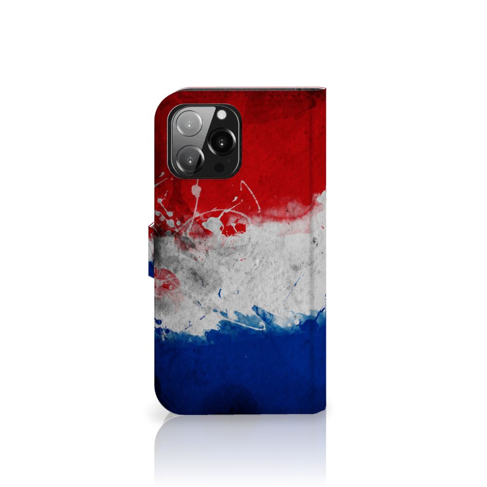 iPhone 13 Pro Max Bookstyle Case Nederland met artistieke Nederlandse vlag design