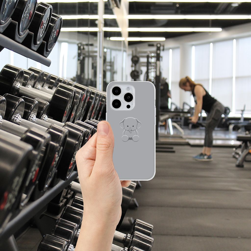 iPhone 15 Pro Telefoonhoesje met Naam Grijs Baby Olifant in de sportschool met gewichten.