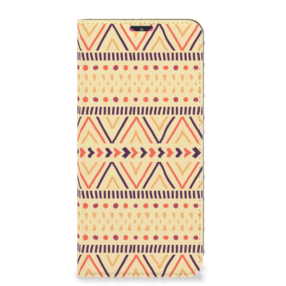 Samsung Galaxy M20 Hoesje met Magneet Aztec Yellow