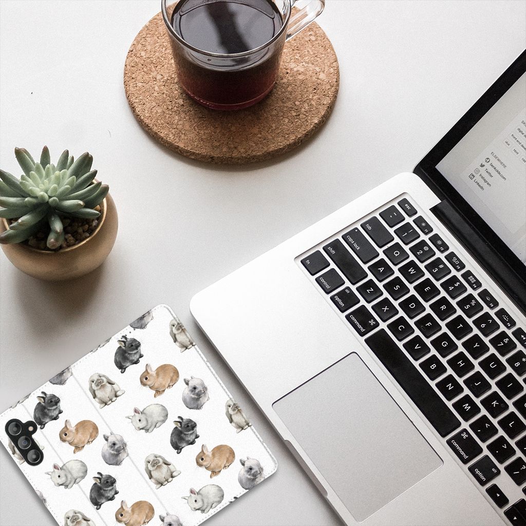 Hoesje maken voor Samsung Galaxy A14 5G Konijntjes op bureau met laptop en drankje