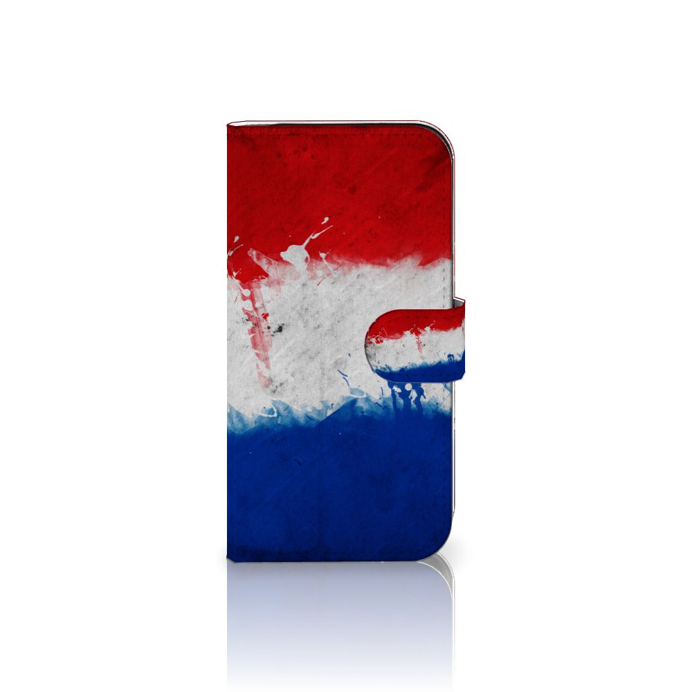 iPhone 16 Pro Bookstyle Case Nederland met artistiek ontwerp van de Nederlandse vlag.