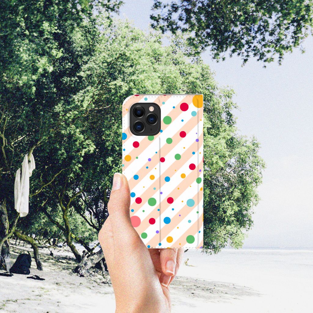 Apple iPhone 11 Pro Hoesje met Magneet Dots