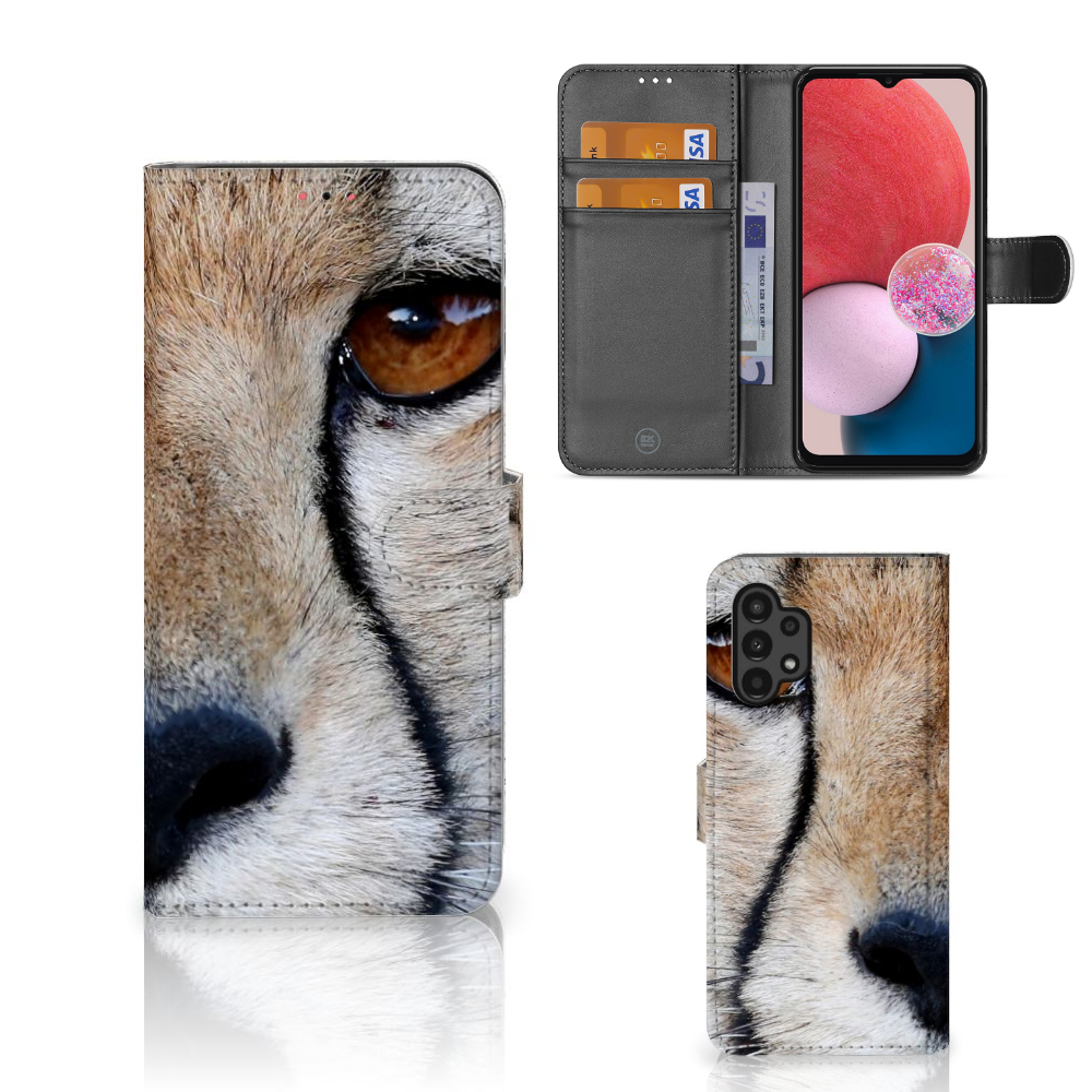 Samsung Galaxy A13 (4G) Telefoonhoesje met Pasjes Cheetah met close-up van cheeta oog en pasjes ruimte.