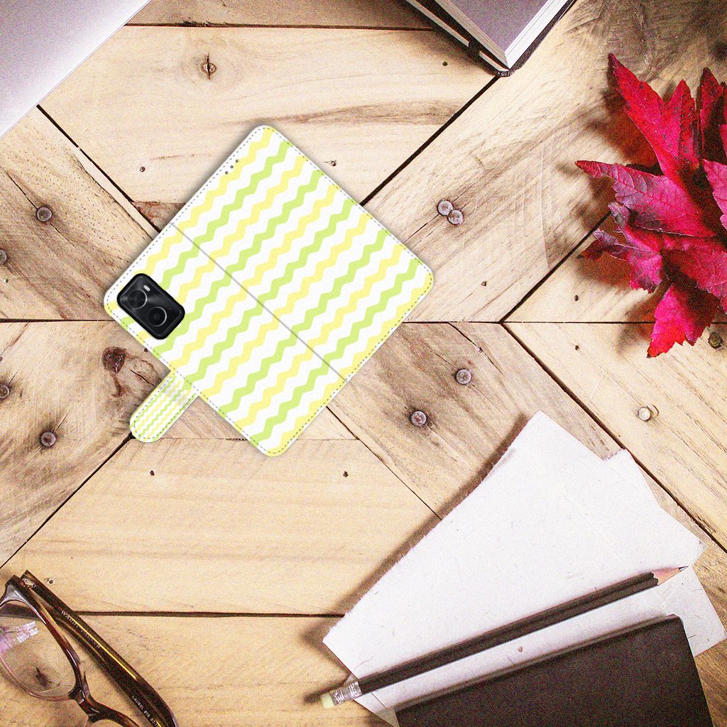 OPPO A76 | A96 Telefoon Hoesje Waves Yellow