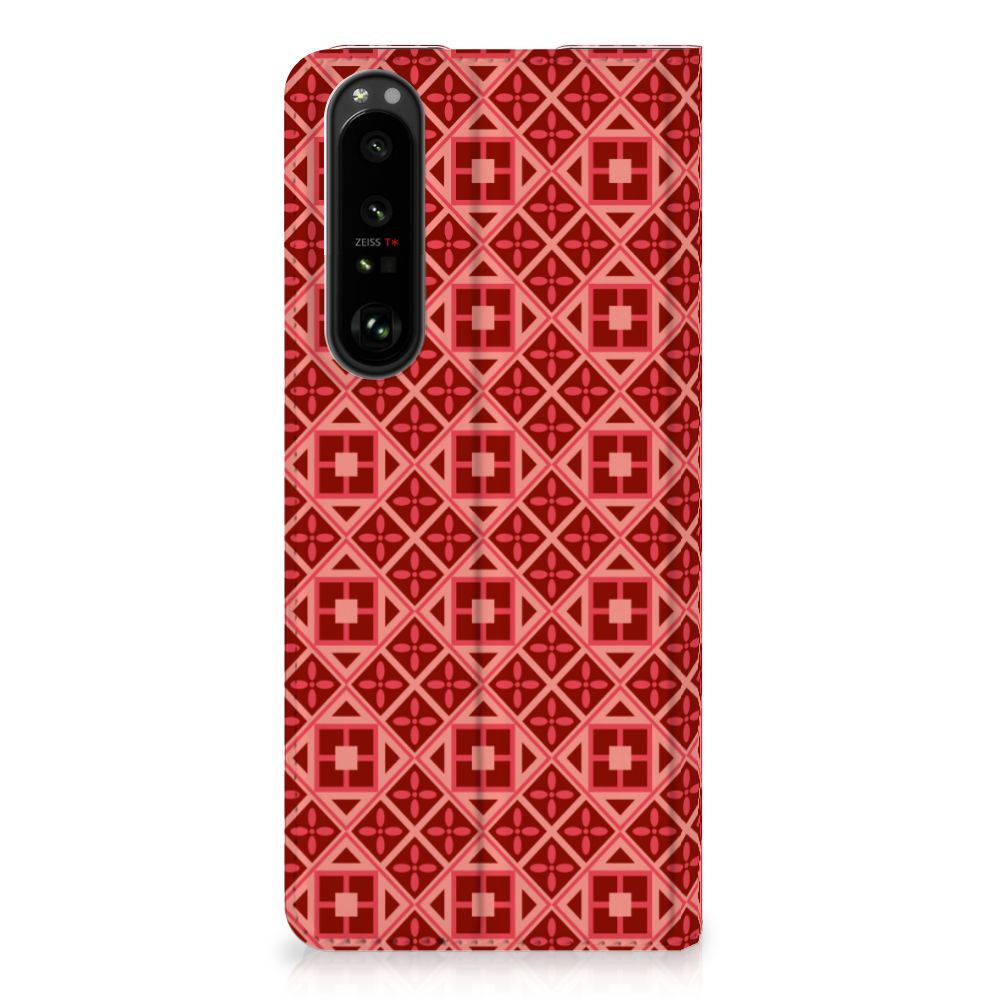 Sony Xperia 1 III Hoesje met Magneet Batik Rood - B2C Telecom