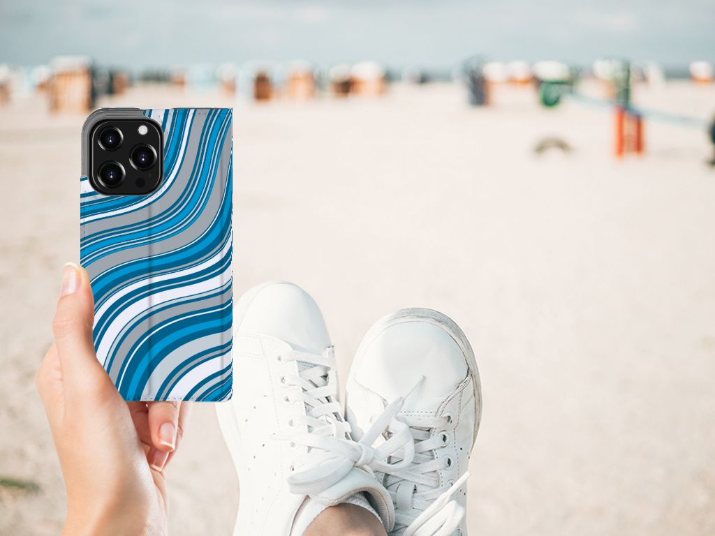 iPhone 13 Pro Hoesje met Magneet Waves Blue - B2C Telecom