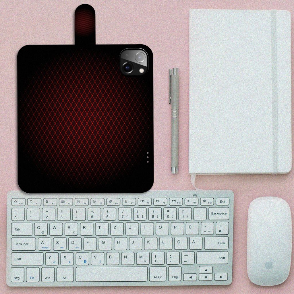 iPhone 14 Plus Telefoon Hoesje Geruit Rood met ruimte voor 3 pasjes, minimalistisch ontwerp en opvallend contrast.