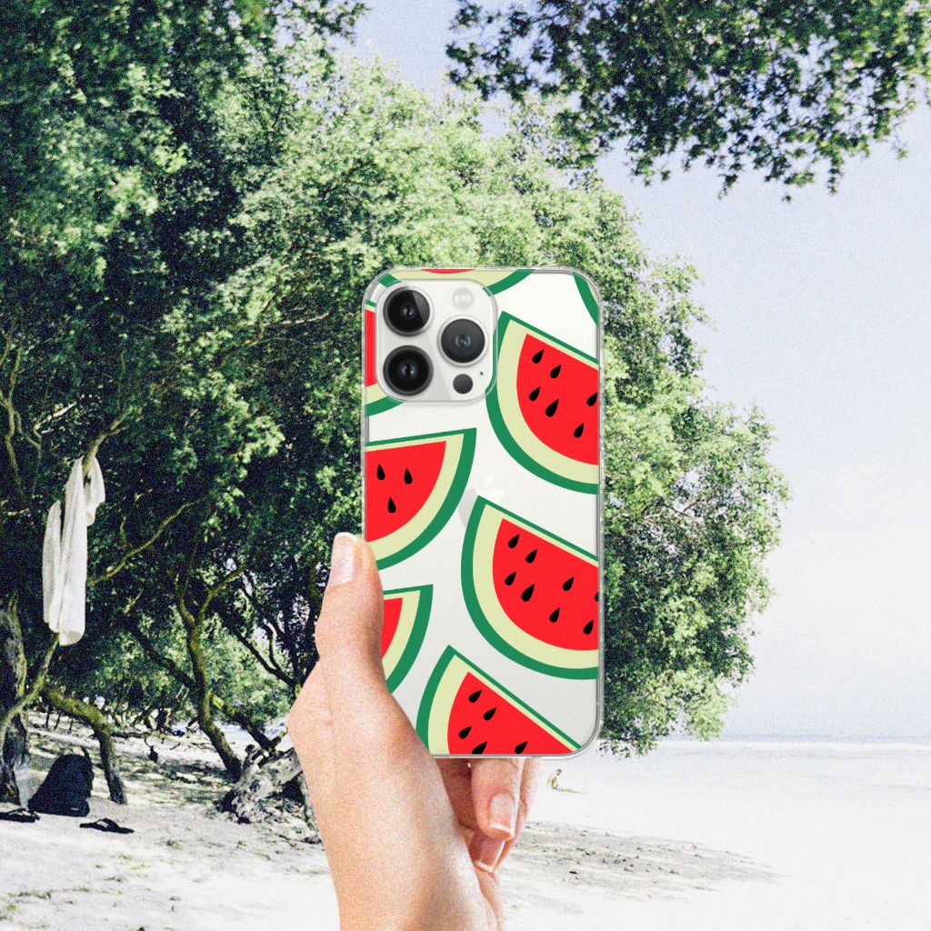 iPhone 13 Pro Max Siliconen Case Watermelons met een kleurrijk watermeloenontwerp op een zonnige strandlocatie 🍉.