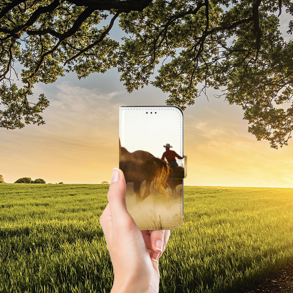Apple iPhone 13 Telefoonhoesje met Pasjes Design Cowboy