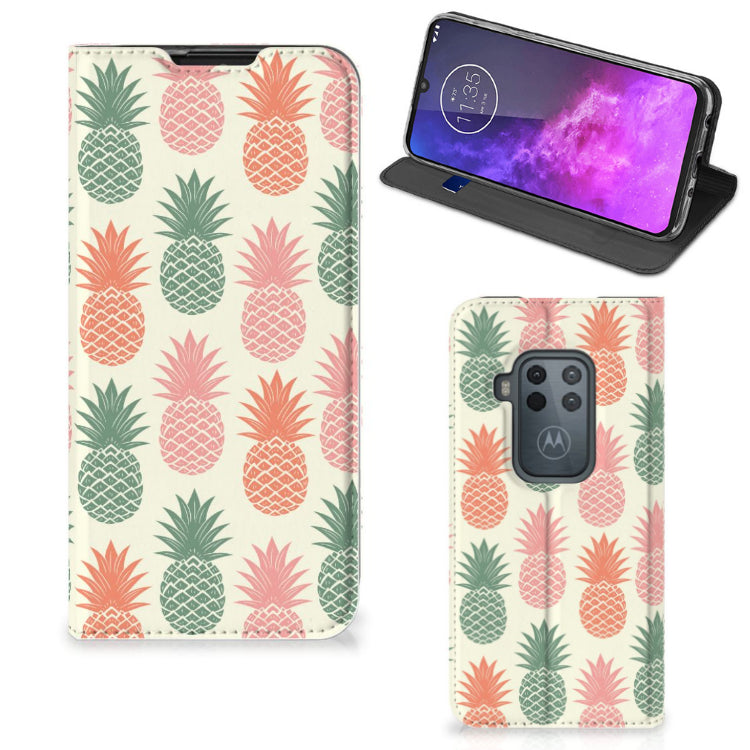 Motorola One Zoom Flip Style Cover Ananas