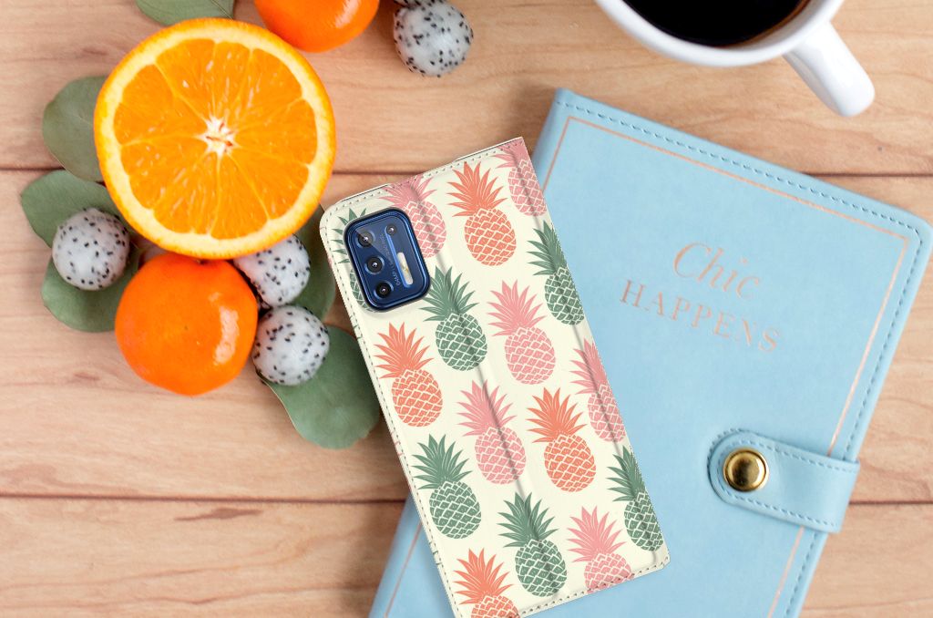 Motorola Moto G9 Plus Flip Style Cover Ananas - B2C Telecom