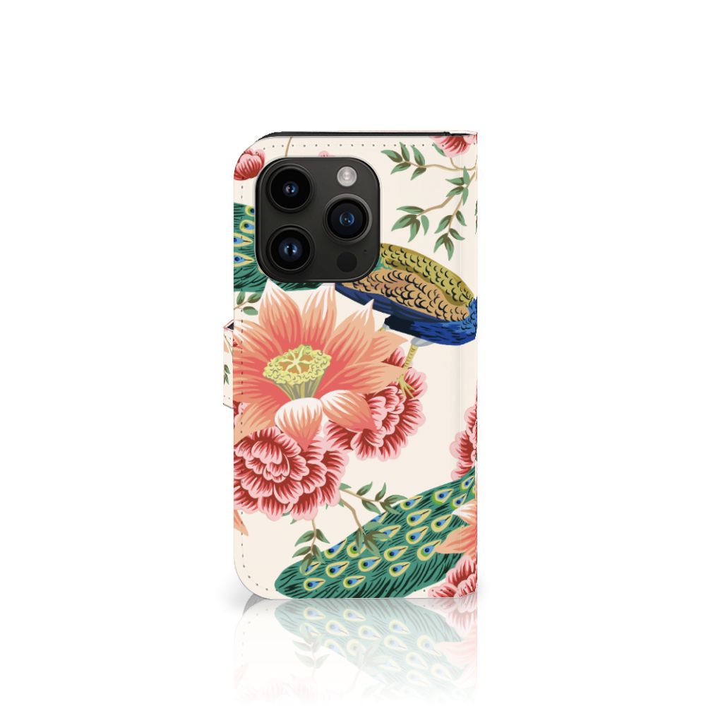 Telefoonhoesje met Pasjes voor iPhone 15 Pro Pink Peacock met kleurrijke bloemen en pauwen.