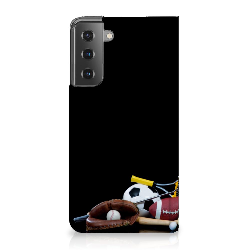 Samsung Galaxy S21 Hippe Standcase Sports met sportuitrusting en afbeeldingen van verschillende sporten.