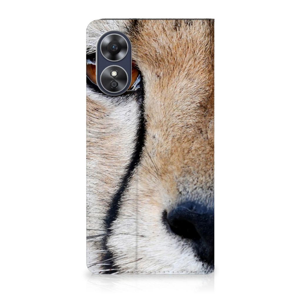 OPPO A17 Hoesje maken Cheetah met close-up afbeelding van een cheetah gezicht op hoesje.