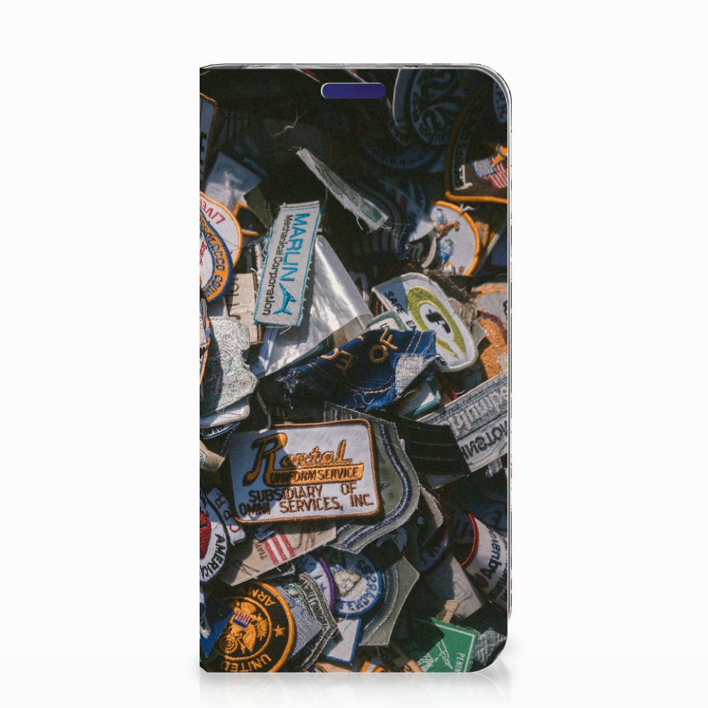 Samsung Galaxy S10e Stand Case Badges