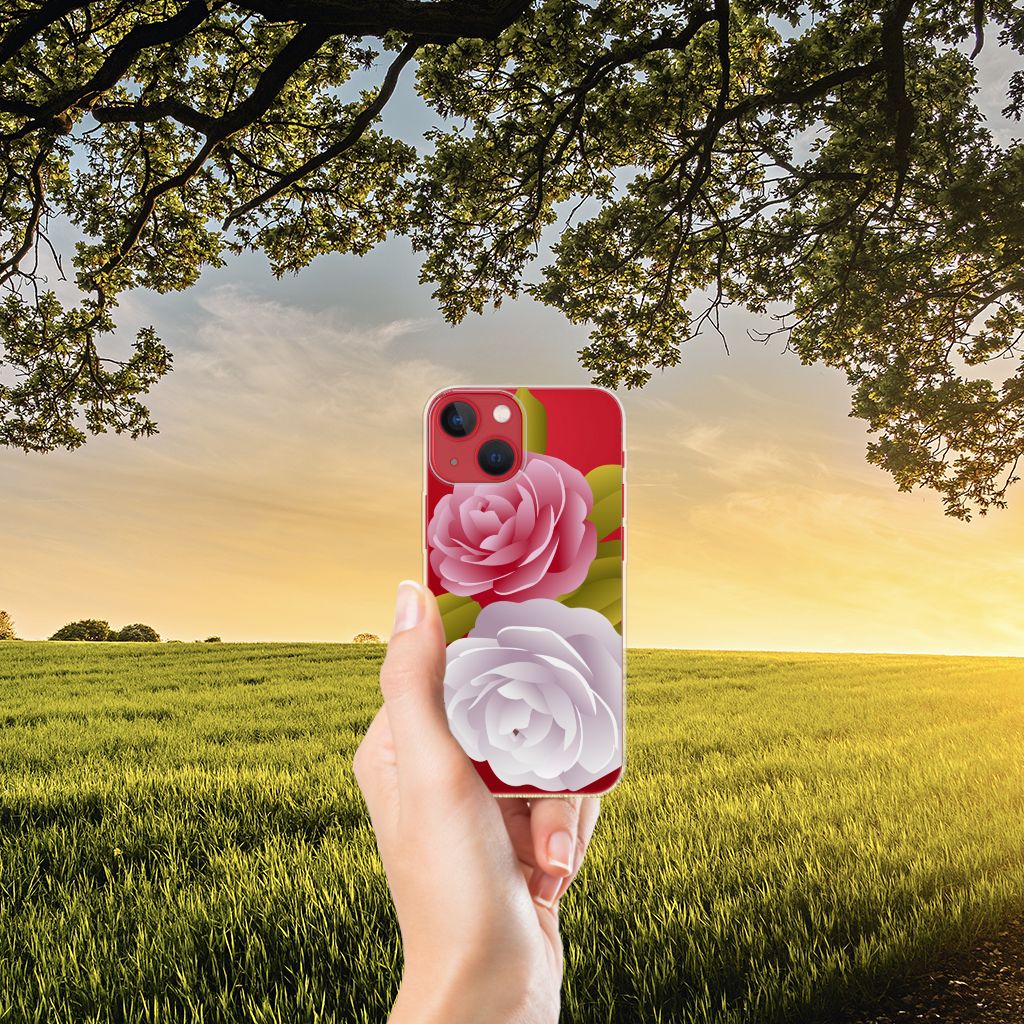 Apple iPhone 13 TPU Case Roses met een prachtig bloemendesign in de natuur.
