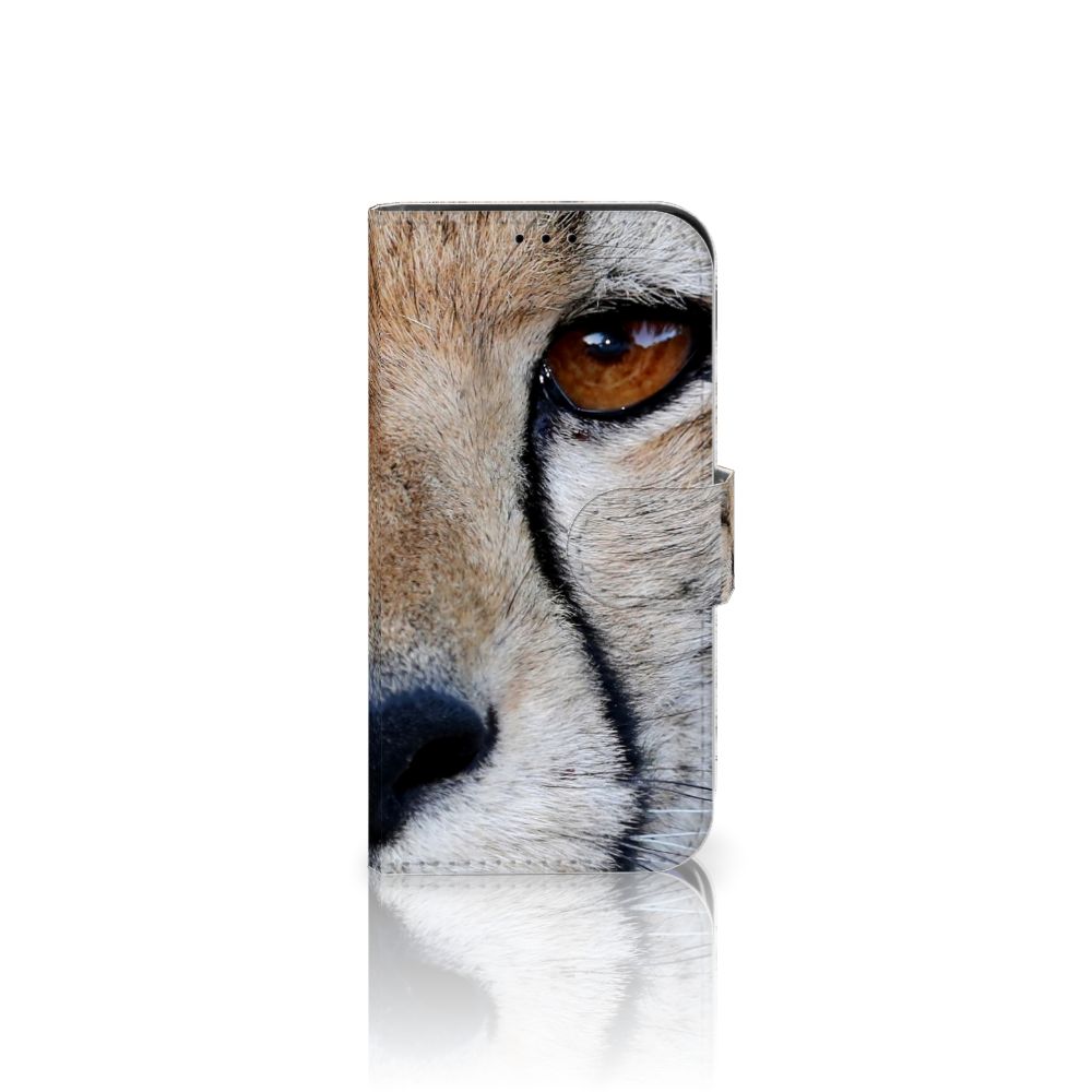 iPhone 13 Mini Telefoonhoesje met Pasjes Cheetah close-up van een cheeta gezicht