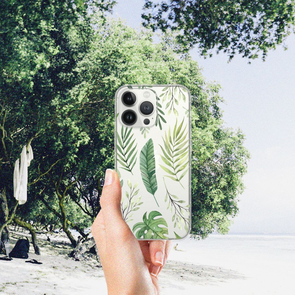 iPhone 13 Pro Max TPU Case Leaves met groene bladeren ontwerp in hand, perfect voor natuur liefhebbers 🍃
