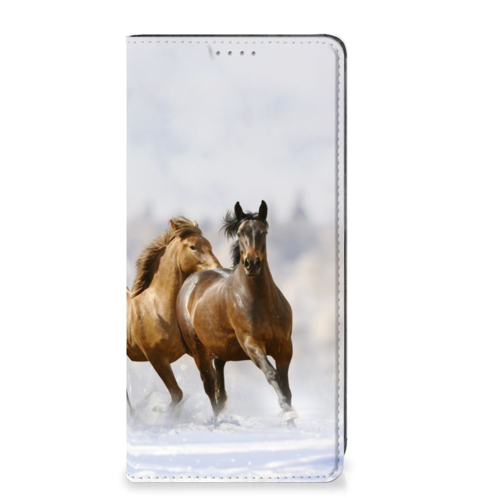 Samsung Galaxy A34 Hoesje maken Paarden met print van galopperende paarden op een weelderige achtergrond.