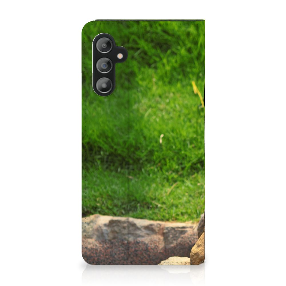 Samsung Galaxy A14 5G Hoesje maken Panda met een schattige panda afbeelding en groene achtergrond.