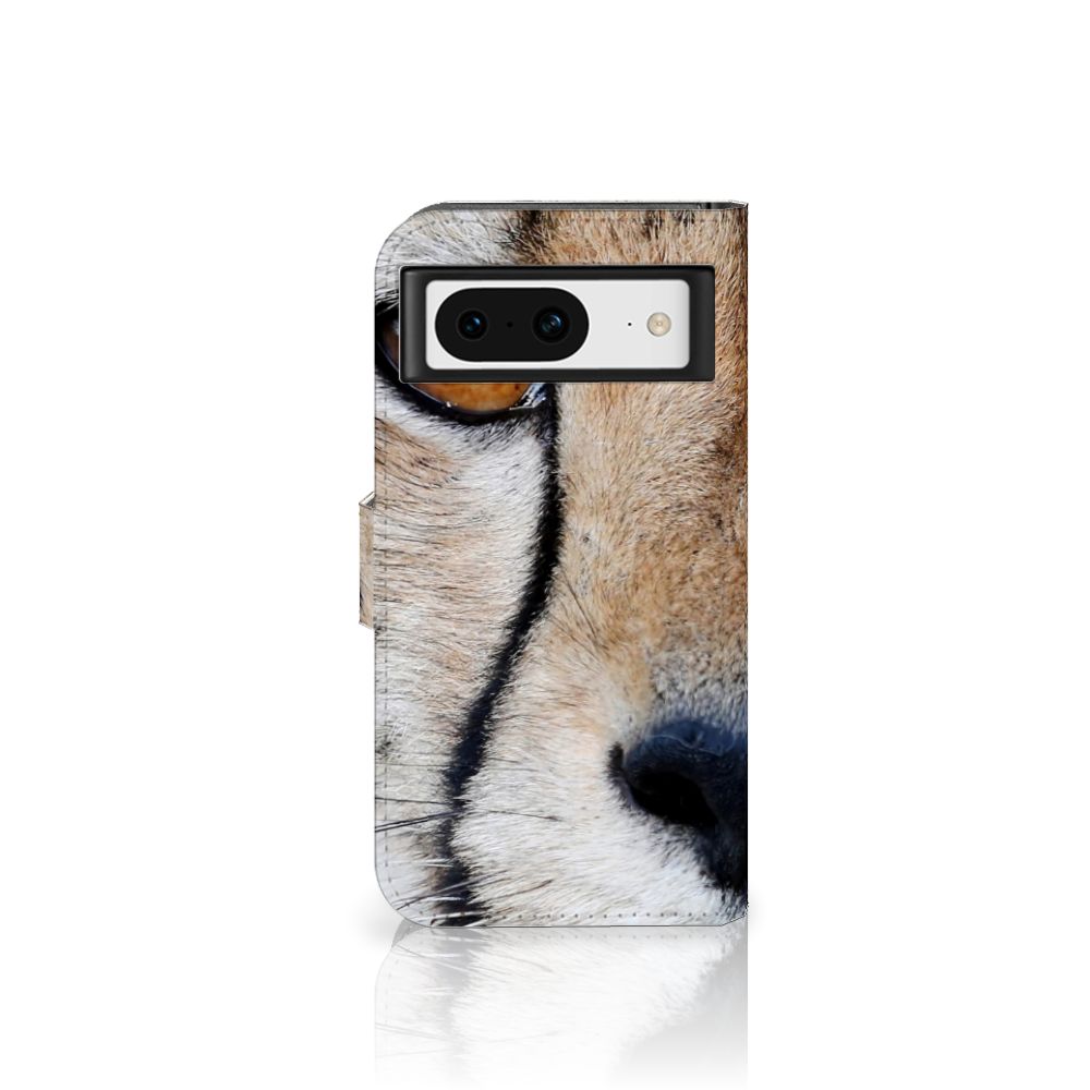 Google Pixel 8 Telefoonhoesje met Pasjes Cheetah met close-up van een cheeta gezicht