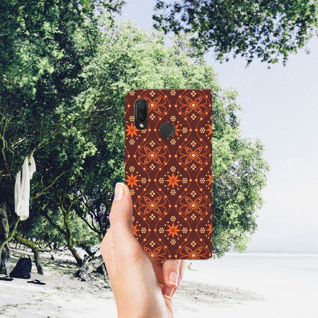 Huawei P Smart Plus Hoesje met Magneet Batik Brown