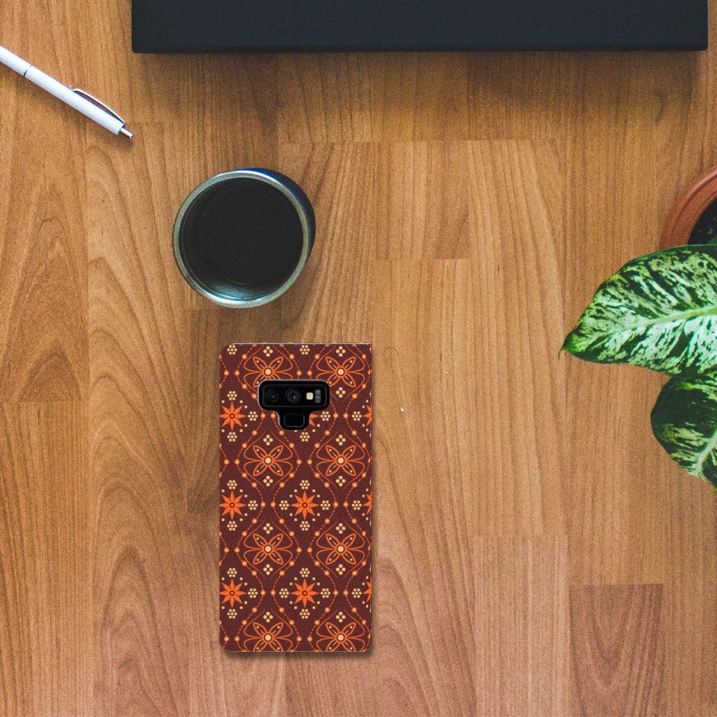 Samsung Galaxy Note 9 Hoesje met Magneet Batik Brown