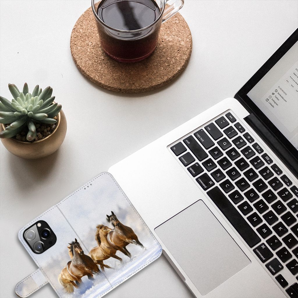 iPhone 14 Pro Telefoonhoesje met Pasjes Paarden