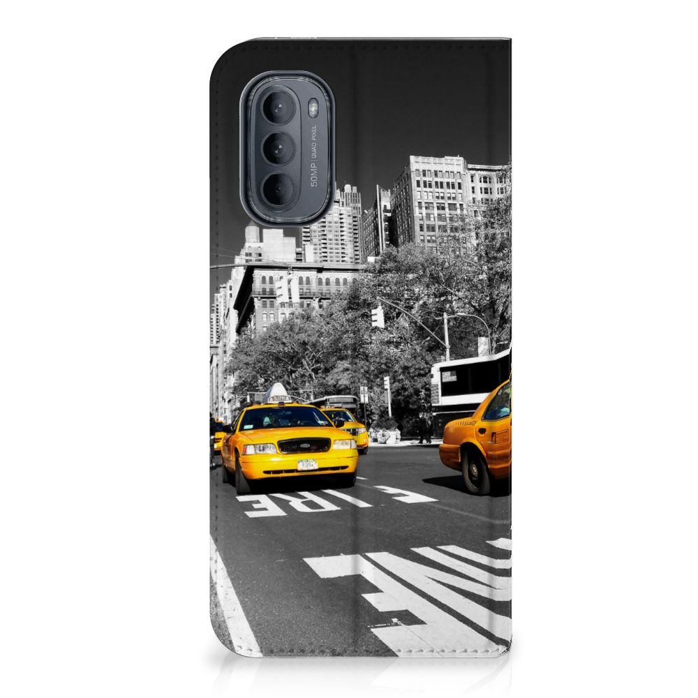 Motorola Moto G31 | G41 Book Cover New York Taxi - B2C Telecom