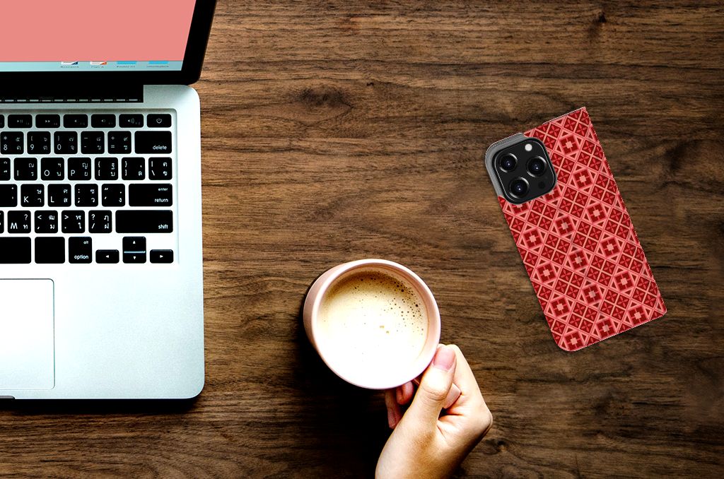 iPhone 13 Pro Hoesje met Magneet Batik Rood - B2C Telecom