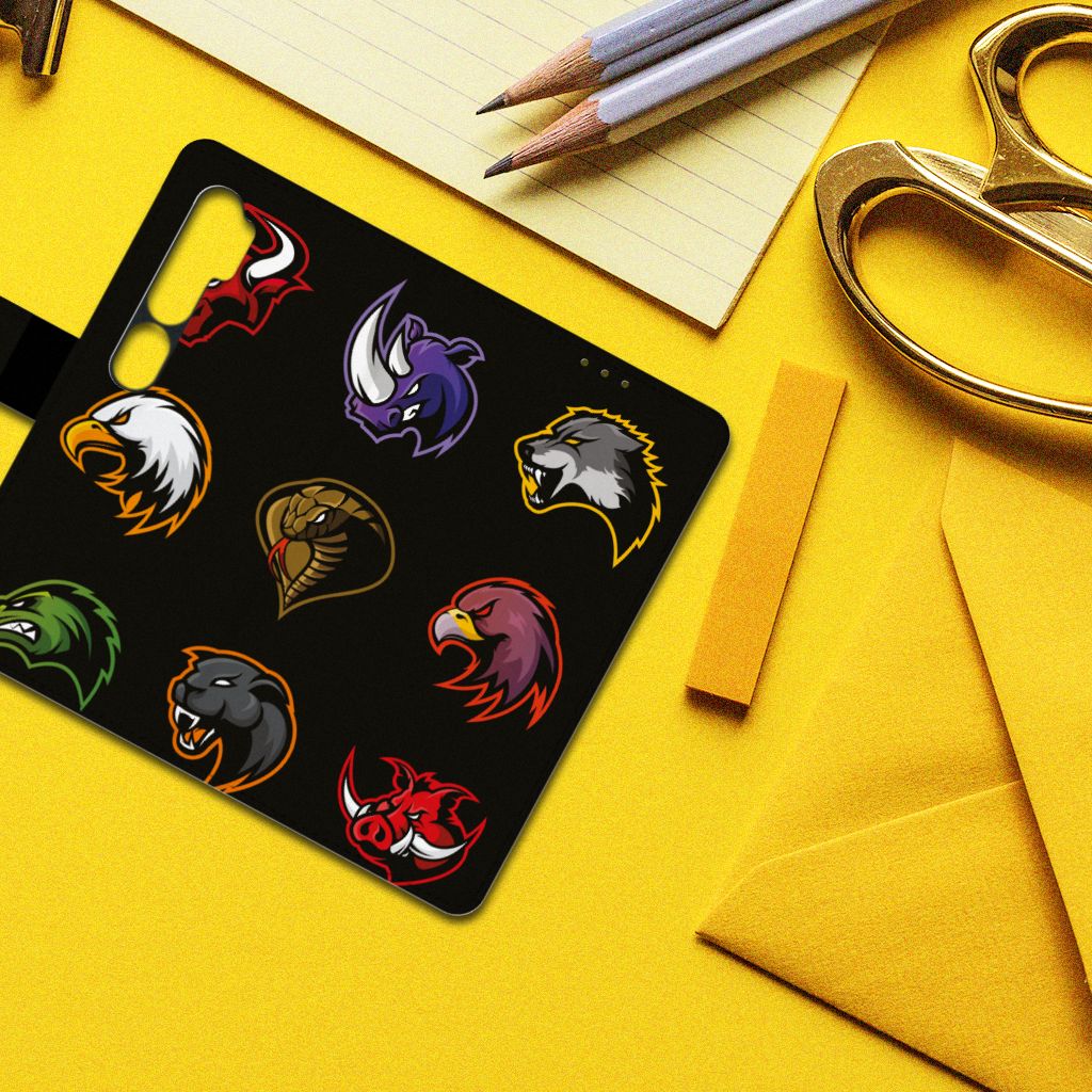 Xiaomi Mi Note 10 Pro Leuk Hoesje Cartoon met dierenprints en kleurrijke design op een zwart achtergron