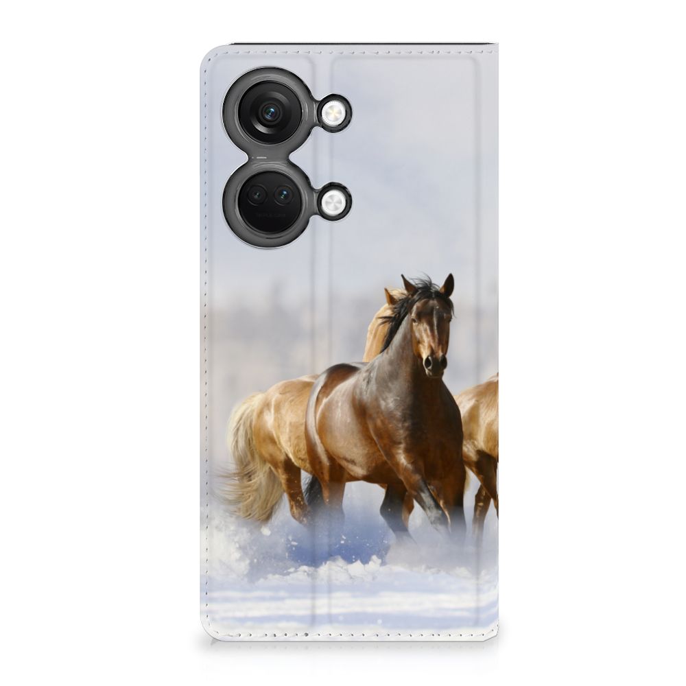 OnePlus Nord 3 Hoesje maken Paarden met een print van galloperende paarden op een chique smartphonehoes.